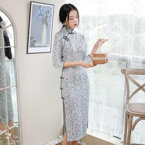 Plus Size Women New Autumn Fashion Retro Embroidery Cheongsam Short Sleeve Sexy Wedding Evening Party Dress Vintage Button Qipao