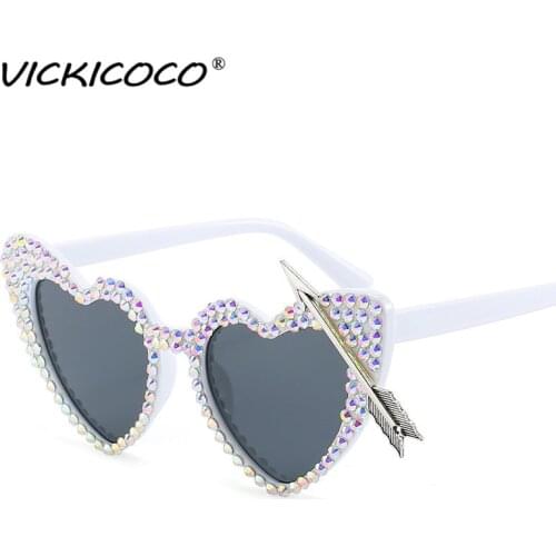 VICKICOCO New Fashion Arrow Heart Sunglasses Women Luxury Colorful Diamond Sun Glasses Female Eyewear Shades Rhinestone Glasses