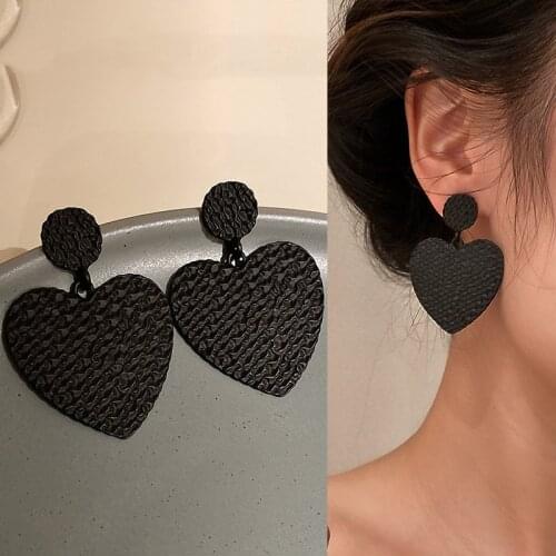 Gothic Black Heart Metal Drop Earrings for Women Punk Girls Personality Love Round Big Earring Party Accessories