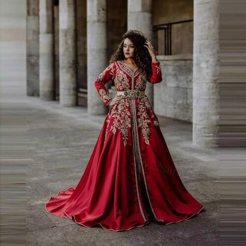 Vintage Red Muslim Evening Dresses 2021 LongSleeve Beaded Lace Prom Dress A Line Satin Kaftan Dubai Abaya Evening Gowns Formal