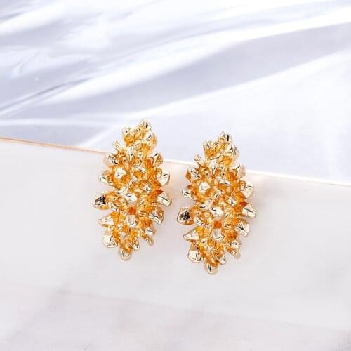 Design Metal Gold Stud Earrings Jewelry for Women Wholesale Gift for Friend Statement Pendientes Female Decoration Accessories