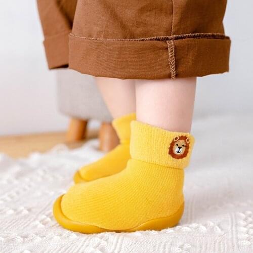 2020 winter new products childrens sock shoes , lamb wool snow socks shoes baby embroidery socks toddler first walkers