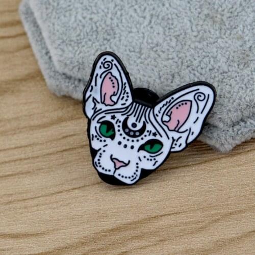 Sphynx Cat Brooch Jewelry Cute Hairless Cats Animal Pins Fashion Alloy Enamel Jewelry Badge Lapel Pins for Party Accessory New