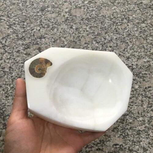 Madagascar Natural jade stone ashtray for home ornament