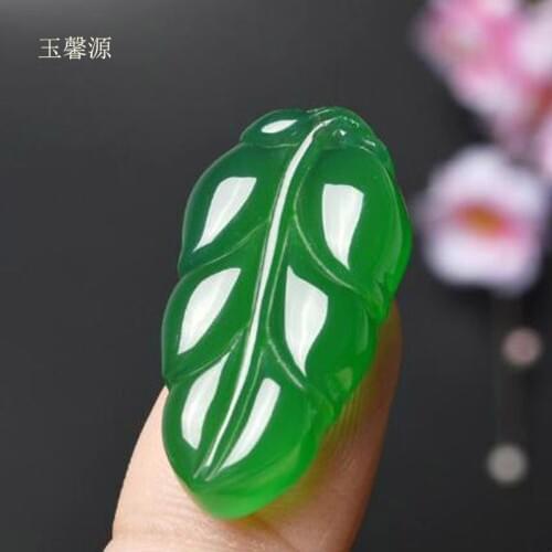 Fine Jewelry Natural Green Leaf Shape Jade Medullary Trendy Necklace Pendant Men and Women Gift