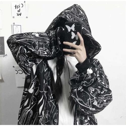 Spring and autumn loose 300 kg extra large size womens Korean student cardigan zipper graffiti printed ins tide couple clothes