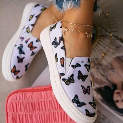 2021 Autumn New Womens Flat Shoes Outdoor Single Shoes Fashion Butterfly Print Comfortable Plus Size 43 Ladies Loafers Shoes