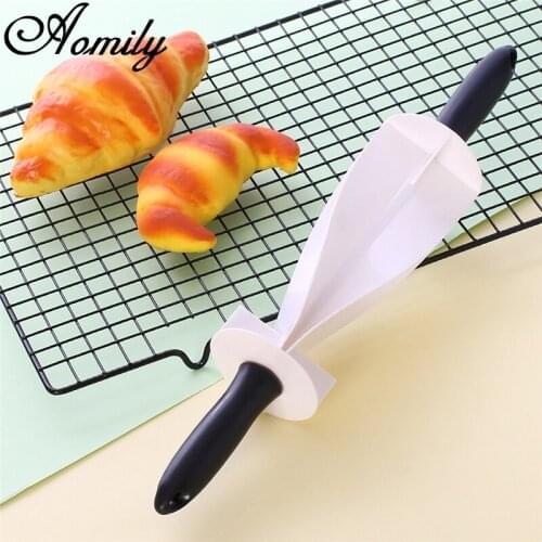 Aomily DIY Croissant Bread Rolling Pins Fondant Cutter Embosser Set Impression Rolling Pin Pastry Roller Embossing Baking Tools
