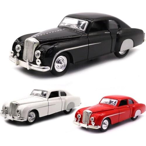 Hot Classic Car Toy Model 1:28 Simulation Pull Back Alloy Diecast Vehicle Collectible Toys Cars for Children 3 Doors Opened Y203
