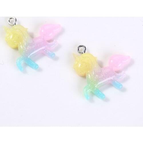 20pcs 26*25mm resin unicorn necklace charms very cute keychain pendant necklace pendant for DIY decoration