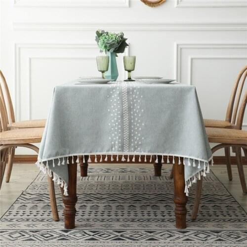 Byetee Lace Tablecloths On The Table