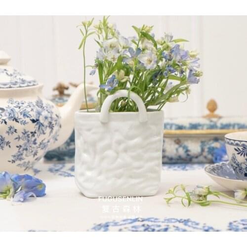 Creative Embossed Ceramic Handbag Flower Storage Jar Home Decoration Ornaments Dry and Fresh Vase Living Room Decoration