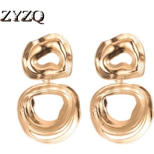 ZYZQ Superb Metal Earrings For Women Special Letter Eight Shaped Design Elegant Party Decoration Accessories Hot Selling Earring