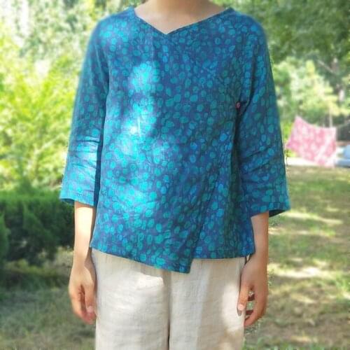 Johnature Women Spring Chinese Style Shirts Print Floral Blouses 2021 New V-Neck Seven Sleeve Button Vintage Linen Shirts Tops