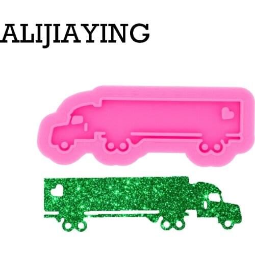 DY0418 Glossy Wheeler Truck Keychain Mould Semi Truck Silicone Resin Pendant Mold for Epoxy Jewelry Making DIY Crafts Necklace