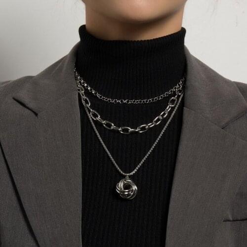 Punk Hiphop Multilayer Thick Chain Twisted Circles Pendant Necklace Women Chic Geometric Sweater Chain Necklace Jewelry Gift