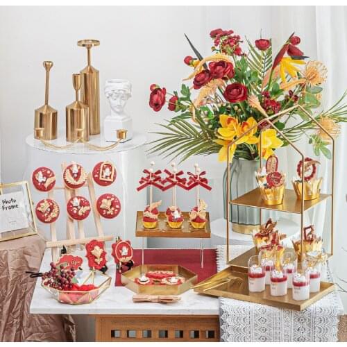 Simulation cupcake model European golden red fondant biscuits Mousse cup Dessert table window decoration scene decoration