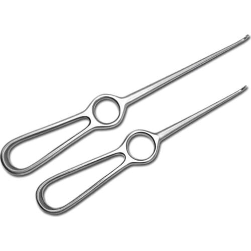 Surgical tissue retractor surgical instrument tool muscle retractor skin retractor sharp tooth single hook