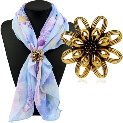 Women Vintage Flower Trycyclic Scarf Holder Clip Buckle epaulette spille donna badge Jewlery