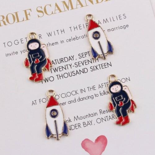 Hunt Love Gothic Pendants