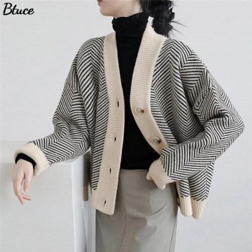 2021 Autumn V Neck Striped Womens Knitted Cardigans Elegant Female Vintage Korean Chic Long Sleeve Loose Knitted Sweater Coat