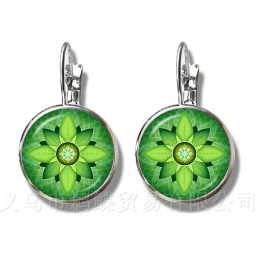 Vintage Flower Of Life Earrings Mandala Elegant And Complex Pattern Silver Plated Stud Earrings Round Glass Women Cabochon