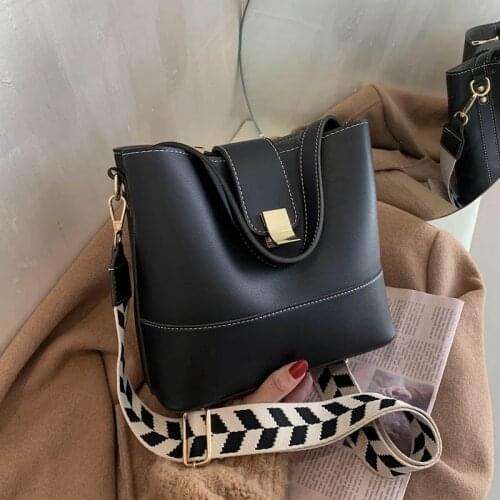 Vintage Women Messenger Bags Female Fashion Shoulder Bags for Girl Sac Crossbody Bag Wide Shoulder Strap Bucket Bag New Handbags