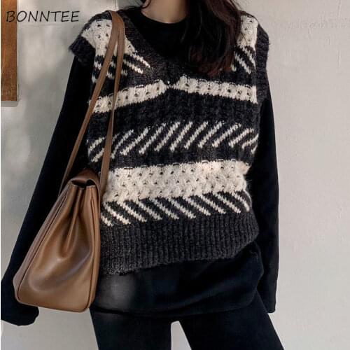 Sweater Vest Women Striped V-neck Trendy Korean Style Autumn Basic Vintage Panelled Preppy Sleeveless Knitwear Streetwear Design