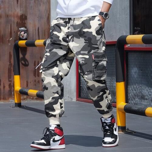 2021Spring and Autumn Mens Camouflage Overalls Plus Size Casual Sports Loose Nine Pants Streetwear Men Cargo Pants Men Clothing