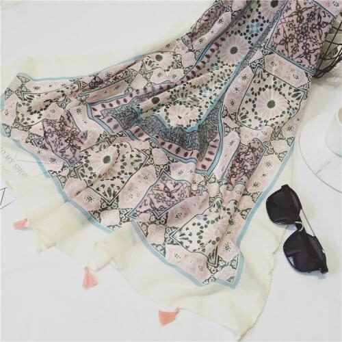 2018 New Sunflower Pattern Tassel Scarves Shawls Women Floral Foulard Tassel Muffler Hijab Muffler Wholesale 10pcs/lot