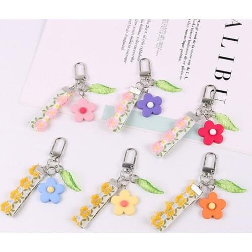 Korean Cartoon Candy Colored Sun Flower Key Chain Small Flower keychains Key Ring for Women Girl Bag Charm Pendant Gift