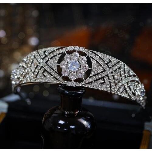 Gorgeous Rhinestone Crowns Tiara de Noiva Meghan Markle Wedding Hair Accessories Women Hair Jewelry Crystal Bridal Crown Tiaras
