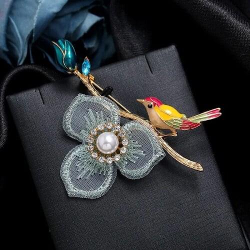 Muylinda Chinese Style Hand Embroidered Magpie Bird Flower Brooch Women Luxury Jewelry Vintage Pin Scarf Dress Accessories