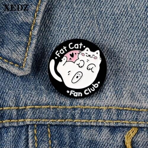 XEDZ cute fat white cat round enamel pin fun animal love logo fan club party lapel custom badge shirt jewelry gift to friends