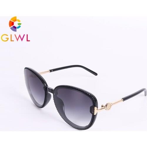 Womens Sunglasses Vintage Sun Eyeglasses Luxury Brand Designer Glasses For Ladies Driving Mirror Girls Sunglass 2021 Trends Hot
