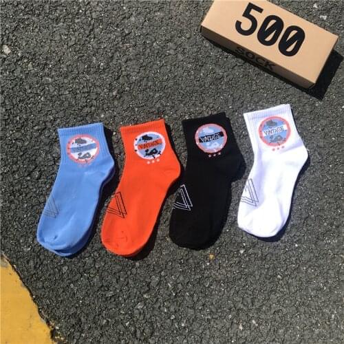 2021 New Fashion Socks Crew Male Tide Street Europe Hip Hop Match Tidal Socks Men Girl Personality Socks 4 Pairs/Box
