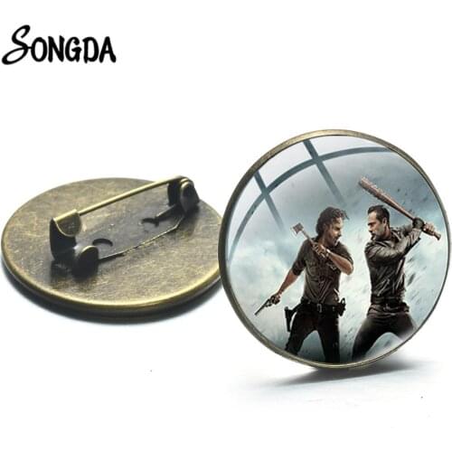 Antique Bronze Plated The Walking Dead Brooch Pins Hot American Horror TV Steampunk Glass Round Jackets Fashion Brooches