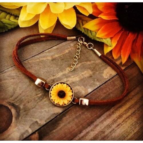 2020 Wholesale Cross-border Daisy Bracelet Literary Leather Rope Bracelet Female Cute Sunflower Retro Bracelet