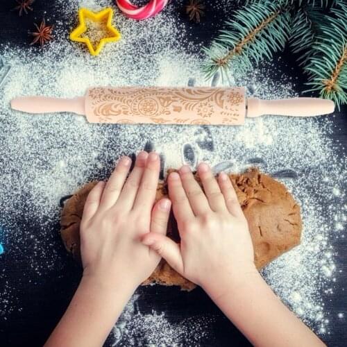Christmas Rolling Pin Dough Wooden Christmas Embossing Rolling Pin Stick Baking Pastry Tool Christmas Decoration for Home 2019