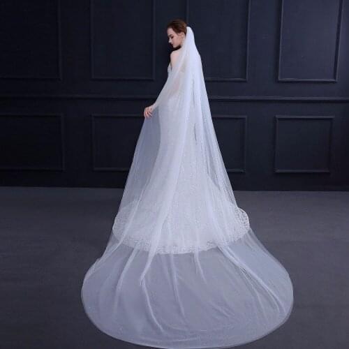 2019 Cheap 3M Cut Edge White Long Bridal Veils 2 Layer Wedding Veils with Comb