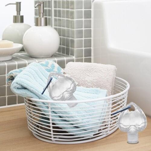 1PC 50ml Portable Heart Shape Empty Refillable Bottle With Key Ring Hook Travel Hand Sanitizer Bottle Hook Keychain Carrier New