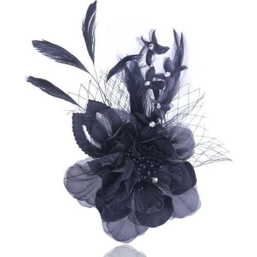 Korean Exquisite Fashion Cloth Art Fabric Flower Brooch Luxury Jewelry Corsage Cute Feather Lapel Pin for Women Accessories