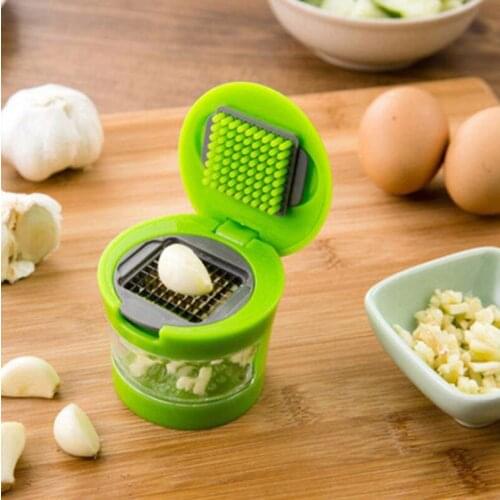Garlic Chopper Plastic Stainless Steel Mini Garlic Press Chopper Cutter Garlic Grinding Mashing Machine Kitchen Hand Tool LX6278