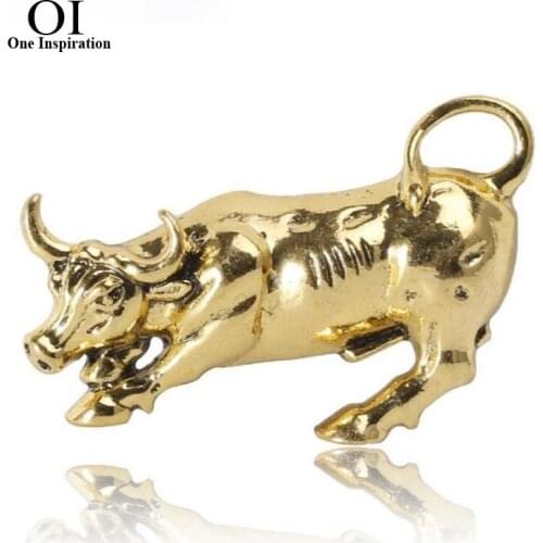 OI Retro Enamel Gold Cow Shape Brooches Gold Color Alloy Animal Brooch Lapel Pins Bag Hat Accessories