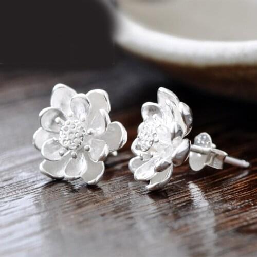 New Arrivals Korean Style Lotus Flower Earrings For Women Lady Bridal Earrings Girls Gifts Pendientes Brincos 2021
