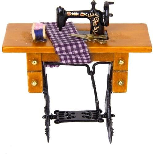 1/12th Dolls House Miniature Sewing Machine With Cloth Scissors Room Decor Accs