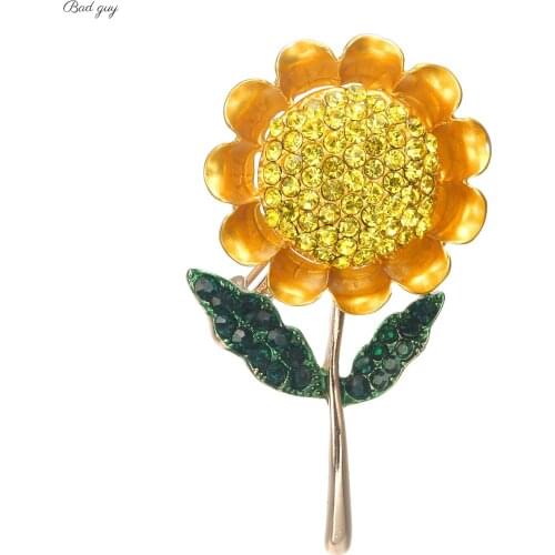 Bad Guy Zicon Brooch Sunflower Pin for Womens Gold Brooch Clothes Scarf Buckle Garment Accessories Fashion Jewelry Pearl Pin