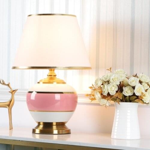 American Light Luxury Post-Modern Nordic European Simple Warm Ceramic Table Lamp For Bedroom Decoration Bedside Lamp Living Room