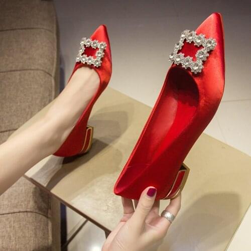 Plus Size 41 Women Velvet Flats Pointed Toe Slip on Shoes Woman Low Heels Wedding Shoes Rhinestone Dress Shoes Red Autumn 8614G