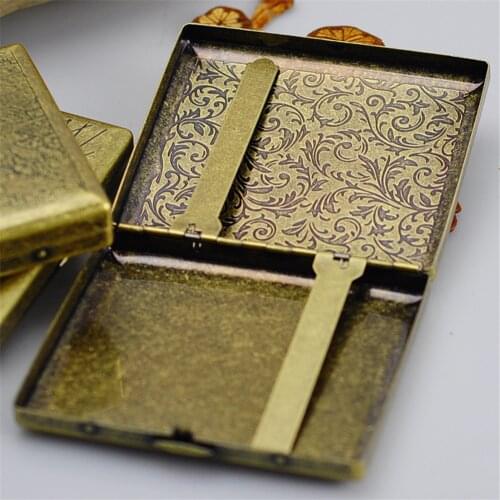20 Pcs Capacity Carved Cigarette Case Portable Metal Clamshell Cigarette Pack For Smoking Accessories Tool Men Birthday Gifts